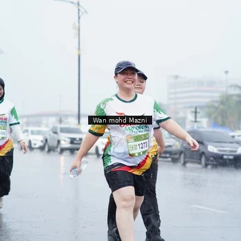 Runner Photo 7668336