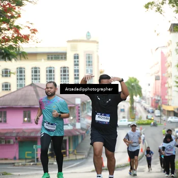 Runner Photo 7668380