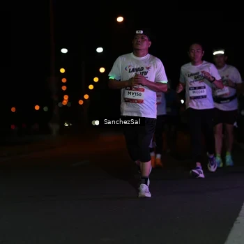 Runner Photo 7668381