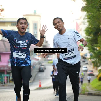 Runner Photo 7668416