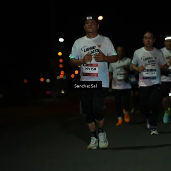 Runner Photo 7668423