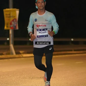 Runner Photo 7668472