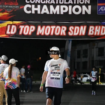 Runner Photo 7668540