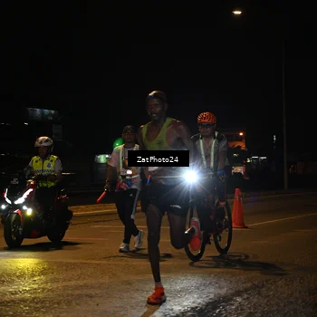 Runner Photo 7668550