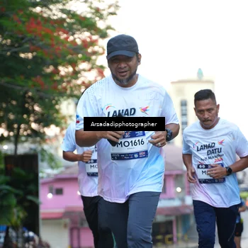 Runner Photo 7668553