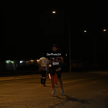 Runner Photo 7668596