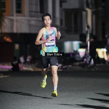 Runner Photo 7668602
