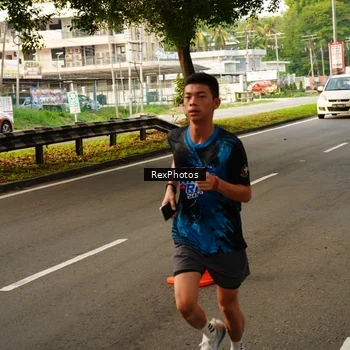 Runner Photo 7668618