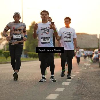 Runner Photo 7668635