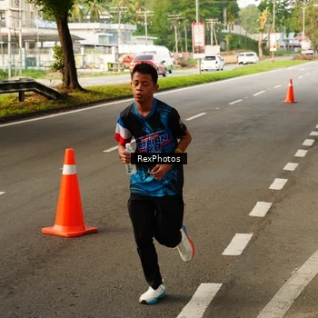 Runner Photo 7668646