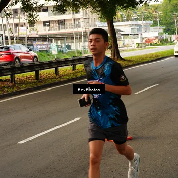 Runner Photo 7668654