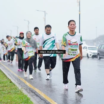 Runner Photo 7668663