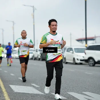 Runner Photo 7668672