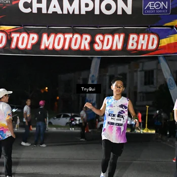 Runner Photo 7668736