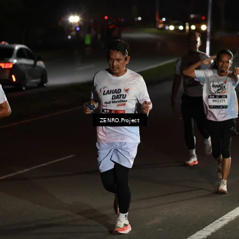 Runner Photo 7668770