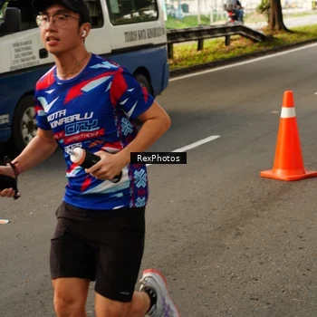 Runner Photo 7668798
