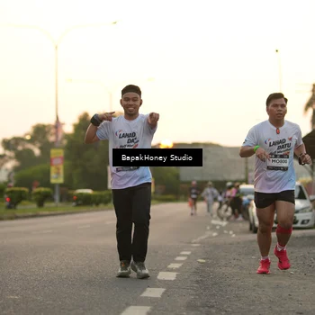 Runner Photo 7668825
