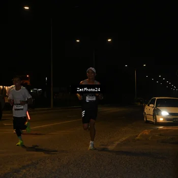 Runner Photo 7668862