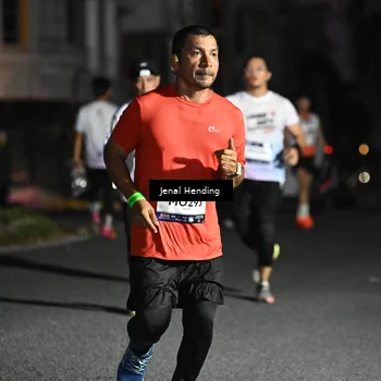Runner Photo 7668872