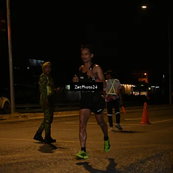 Runner Photo 7668891