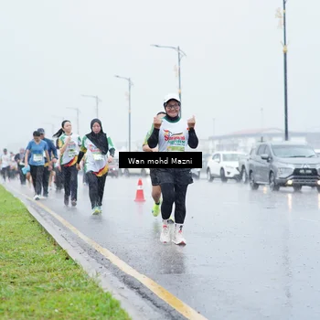 Runner Photo 7668898