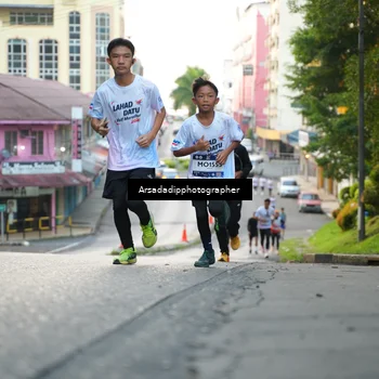Runner Photo 7668923