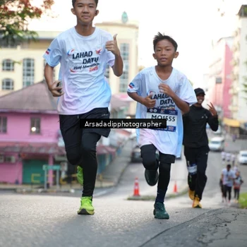 Runner Photo 7668924
