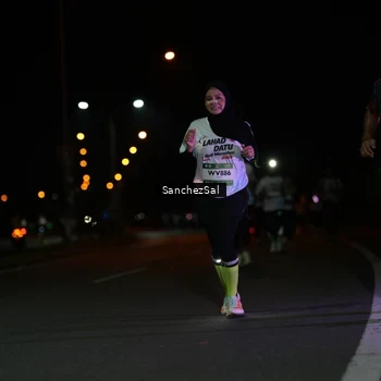 Runner Photo 7668985