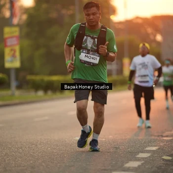 Runner Photo 7668990