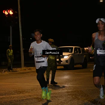 Runner Photo 7669000
