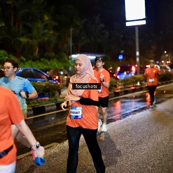 Runner Photo 7669001