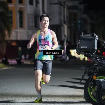 Runner Photo 7669053