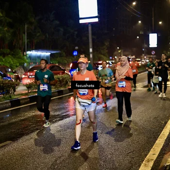 Runner Photo 7669088