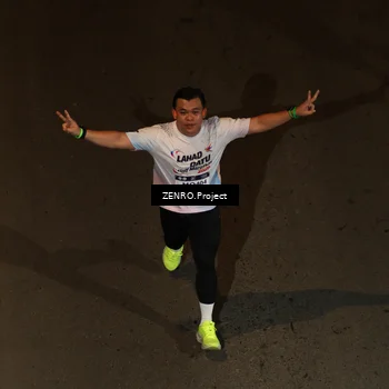 Runner Photo 7669096