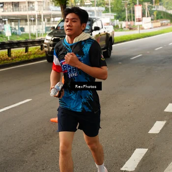 Runner Photo 7669098