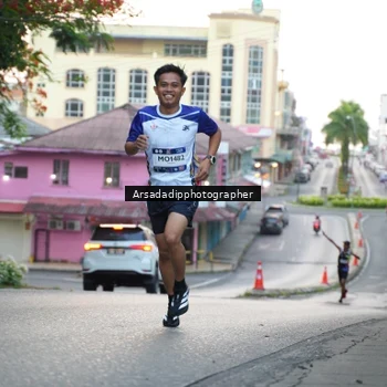 Runner Photo 7669113
