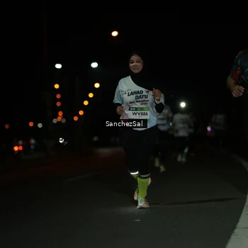 Runner Photo 7669145