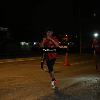 Runner Photo 7669158