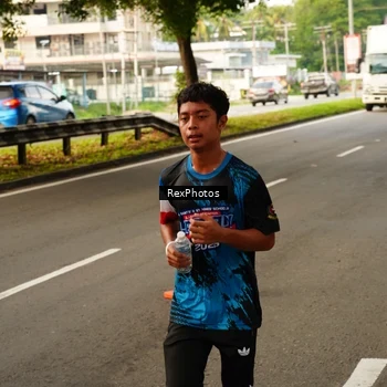 Runner Photo 7669165