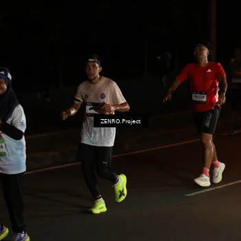 Runner Photo 7669201