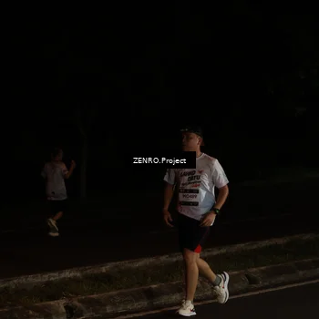 Runner Photo 7669216