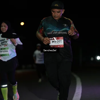 Runner Photo 7669272