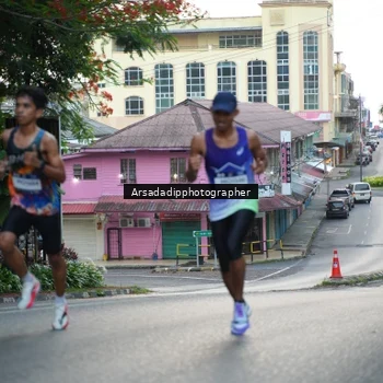 Runner Photo 7669273