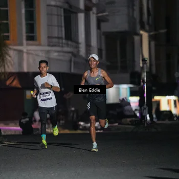 Runner Photo 7669289