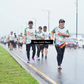 Runner Photo 7669298
