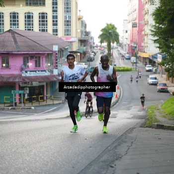 Runner Photo 7669305