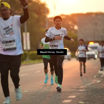 Runner Photo 7669308