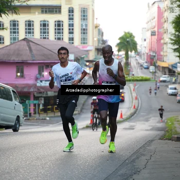 Runner Photo 7669315