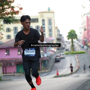 Runner Photo 7669324