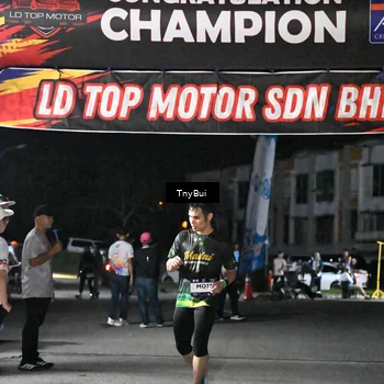 Runner Photo 7669347